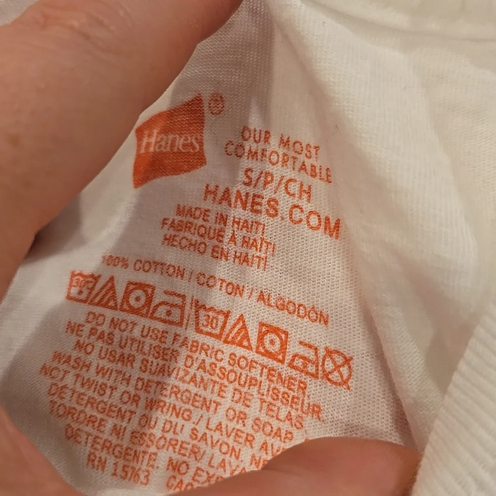 ❤️10/$40 Nwot 3 Hanes Classic White Cotton T-Shirt
